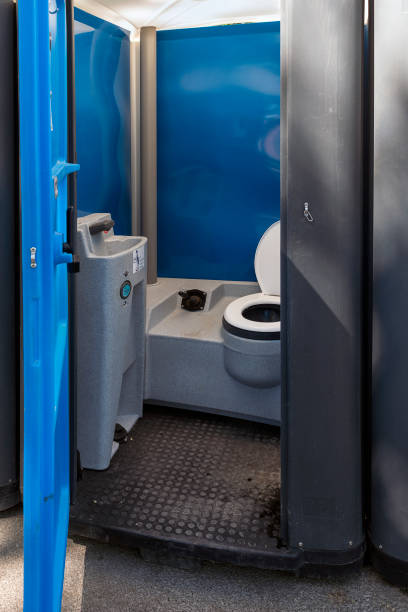 Porta potty delivery and setup in Washington Mills, NY